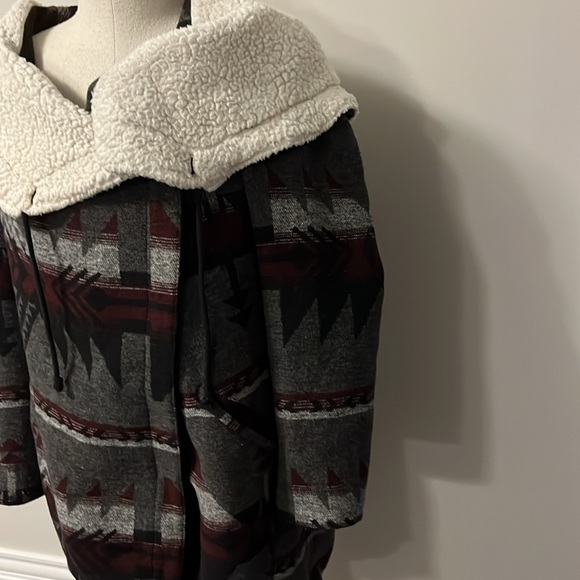 Forever 21 Aztec Jacket - Picture 3 of 6